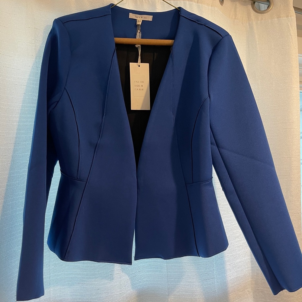new with tag blue crop blazer